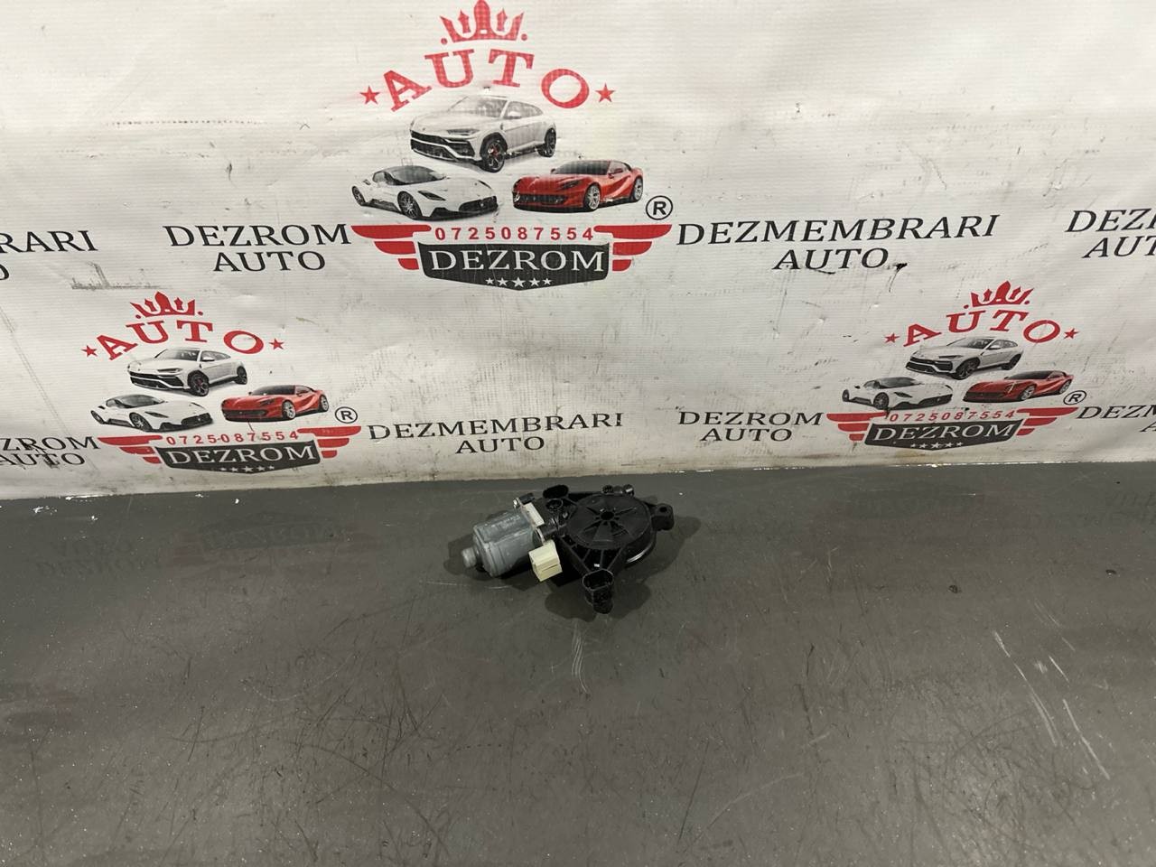 Motoras macara stanga fata 5Q0959801A SKODA  Karoq SUV (NU7)  2.0 TDI 4x4 190 cai
