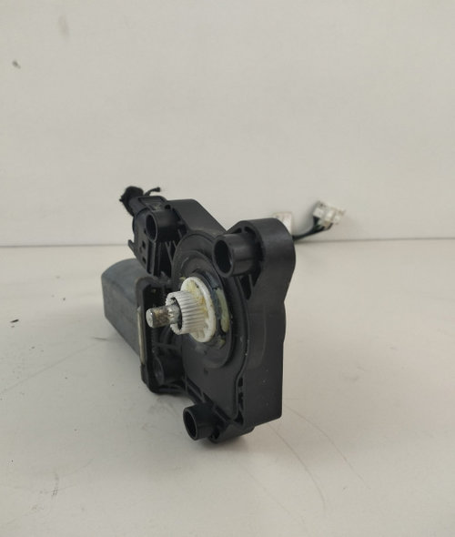 Motoras Macara Stanga Fata A2208204642 Mercedes-Benz C-Class W203 [2000 - 2004]