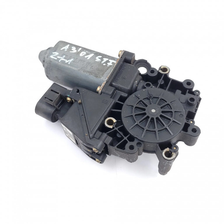 Motoras Macara Stanga,fata Audi A3 (8L1) 1996 - 2003 103022100, 05073900, 813959801, 114181102, 0536001402, 113015400, 13071525