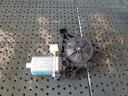 Motoras macara stanga fata audi a3 8y 5q0959802c 0130822076 e850202102
