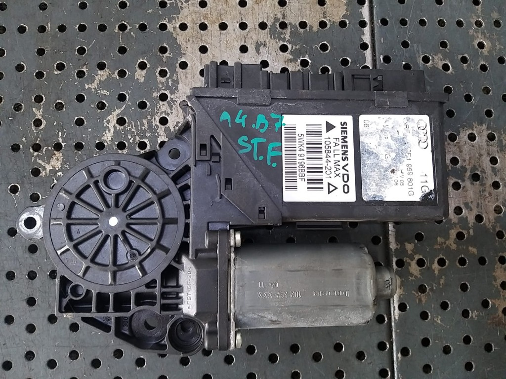 Motoras macara stanga fata audi a4 b7 8e 8e1959801g 0130821765 105844201