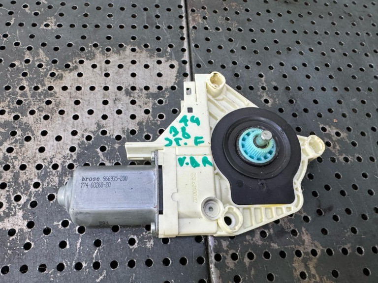 Motoras macara stanga fata audi a4 b8 8k 8k0959801a 966935200 7746026820