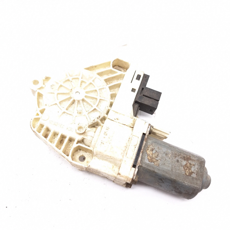 Motoras Macara Stanga,fata Audi A6 (4F, C6) 2004 - 2011 0536010002
