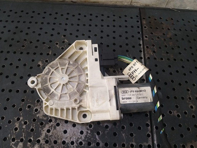 Motoras macara stanga fata audi a6 c6 4f 4f0959801d 977273101