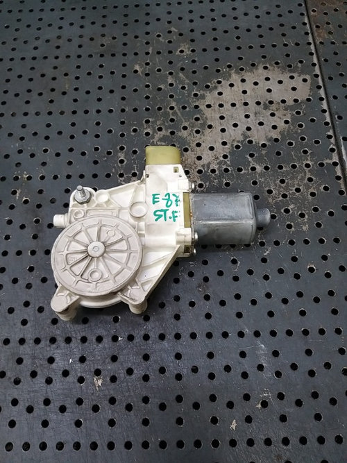 Motoras macara stanga fata bmw seria 1 e87 6927027 0130822226