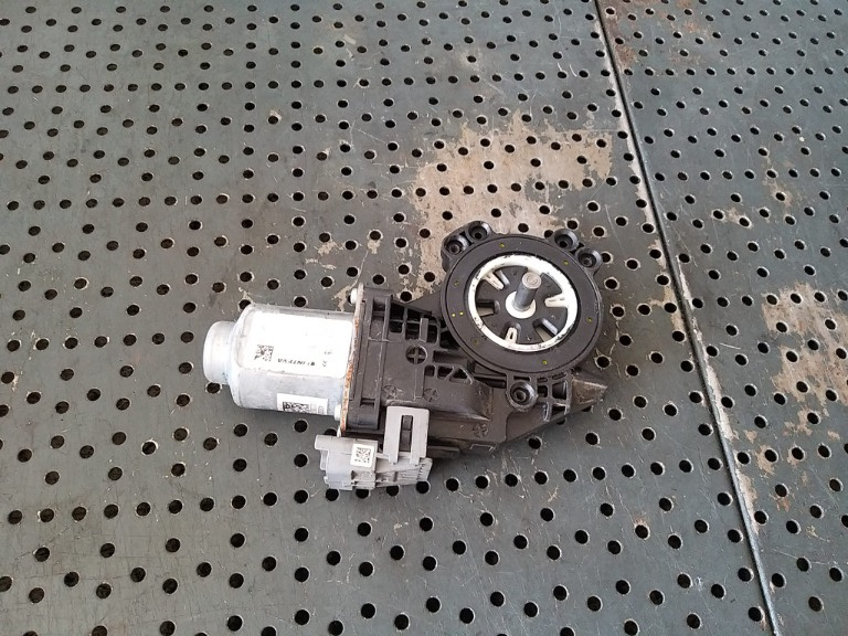 Motoras macara stanga fata citroen c3 2
