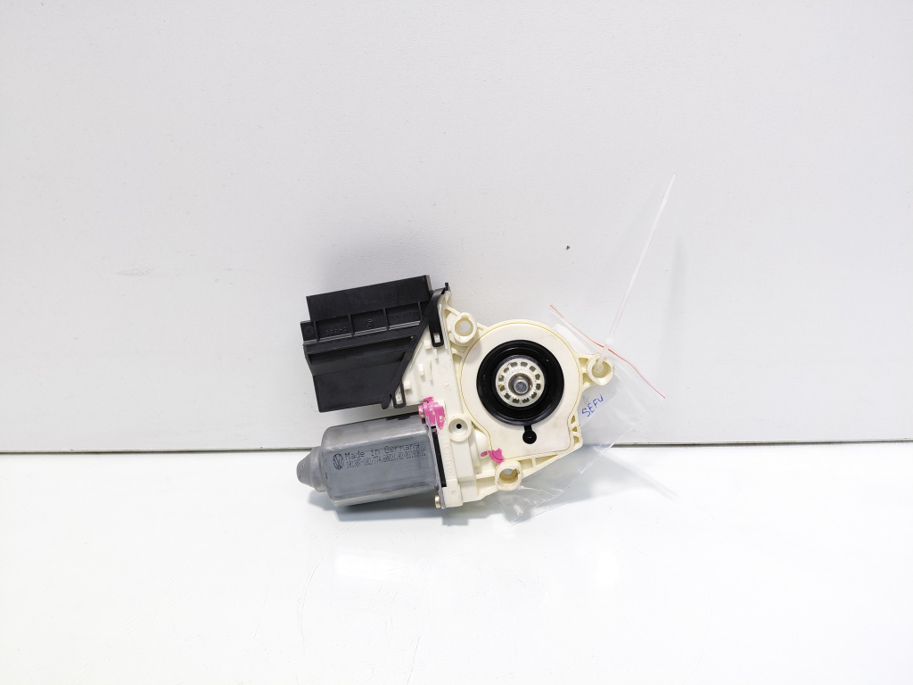 Motoras macara stanga fata, cod 6Q295980