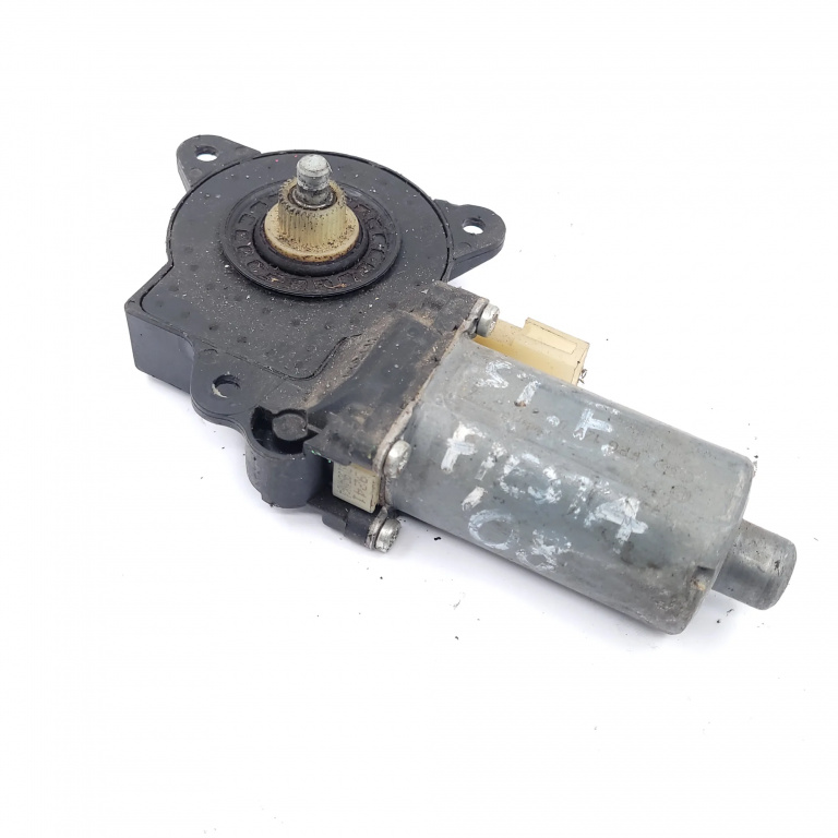 Motoras Macara Stanga,fata Ford FIESTA Mk 5 2002 - 2008 0130821938, 0 130 821 938