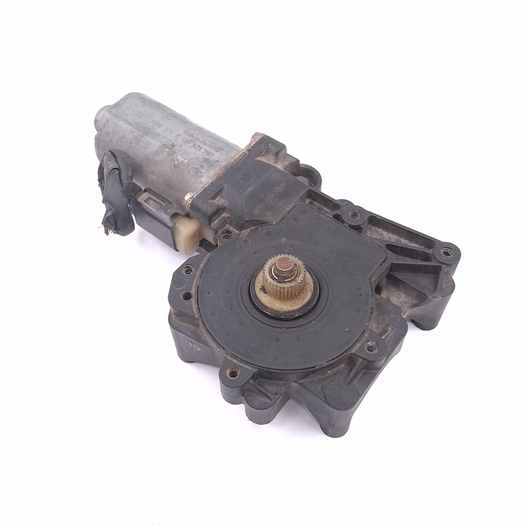 Motoras Macara Stanga,fata Ford MONDEO Mk 2 1996 - 2000 0130821792, 0 130 821 792
