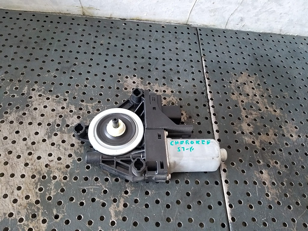 Motoras macara stanga fata jeep grand cherokee 4 wk wk2 931401102