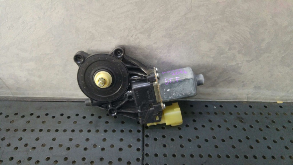 Motoras macara stanga fata land rover range rover sport 2 l494