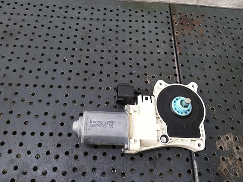 Motoras macara stanga fata land rover range rover evoque 2 l551 c39858100 c39790101