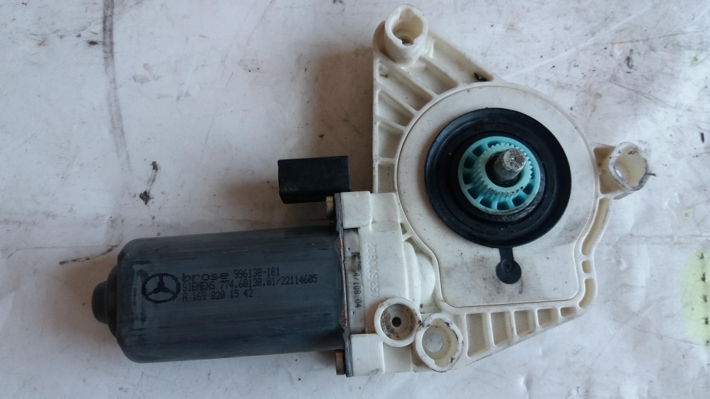 Motoras macara stanga fata mercedes a-class w169 a1698201542 996138-101