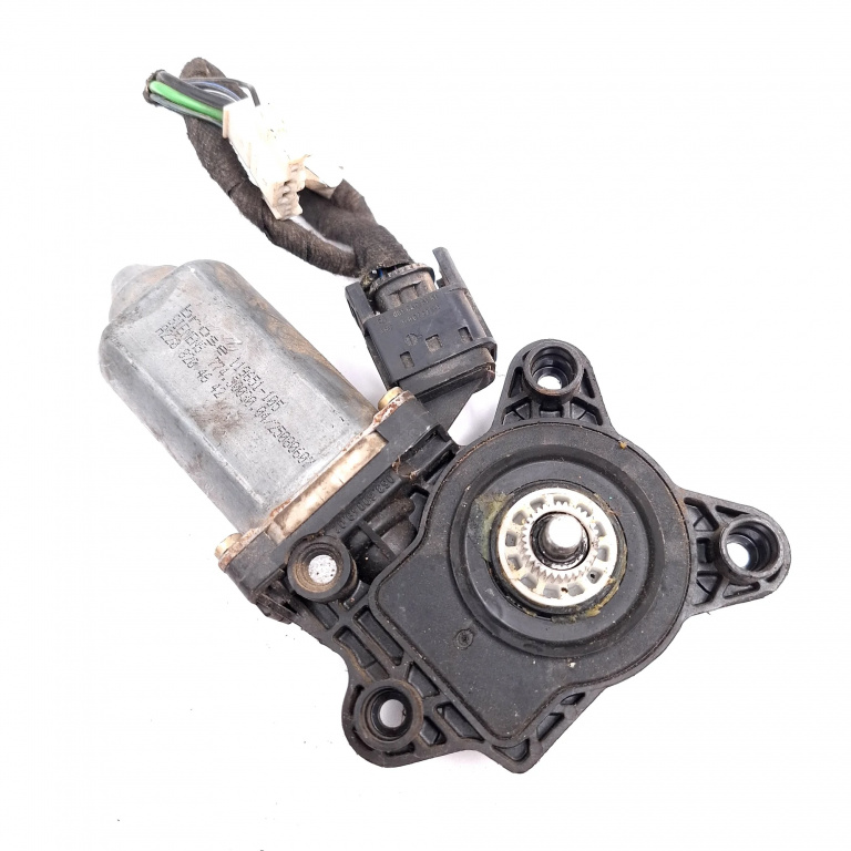 Motoras Macara Stanga,fata Mercedes-Benz C-CLASS (W203) 2000 - 2007 A2208204642, A 220 820 46 42, 119651105, 119651 105, 7743003004, 774 30030 04, 25080607, 0536004902