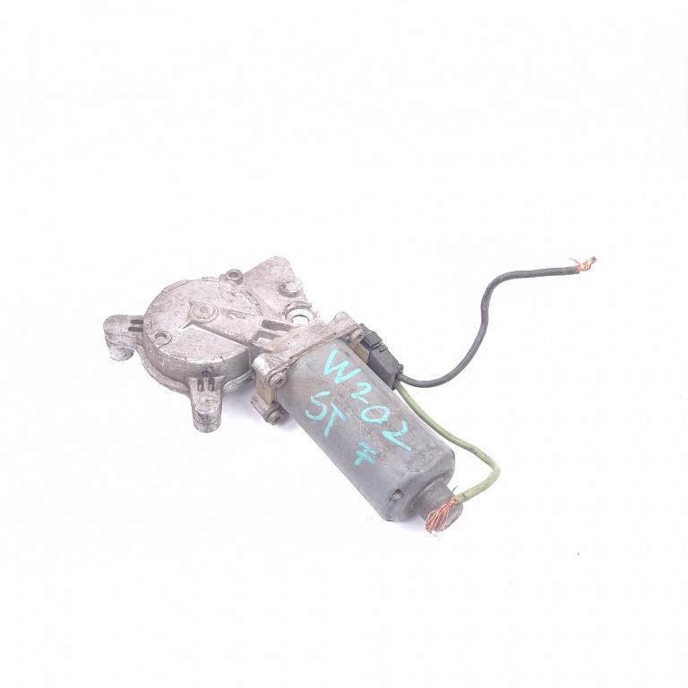 Motoras Macara Stanga,fata Mercedes-Benz C-CLASS (W202) 1993 - 2001 0130821638, 193027100