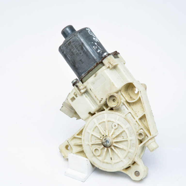 Motoras Macara Stanga Fata Mercedes-Benz C-Class (W204) 2007-2014 C220 Cdi 4-Matic (204.084) Om 651.912 Motorina A2048200142, 0130822503