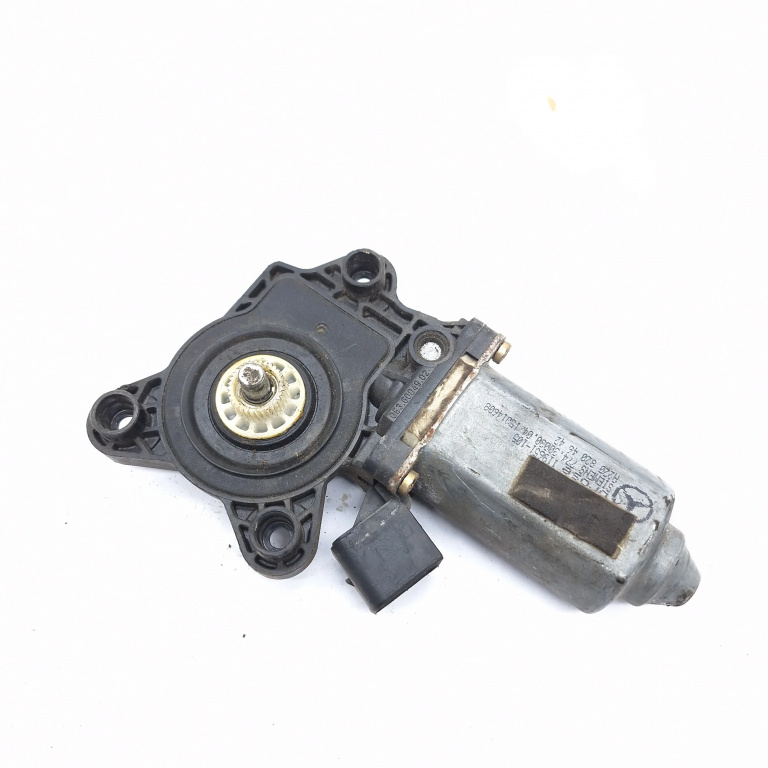 Motoras Macara Stanga,fata Mercedes-Benz C-CLASS (W203) 2000 - 2007 A2208204642, 119651105, 7743003004, 15014608, 0536004902