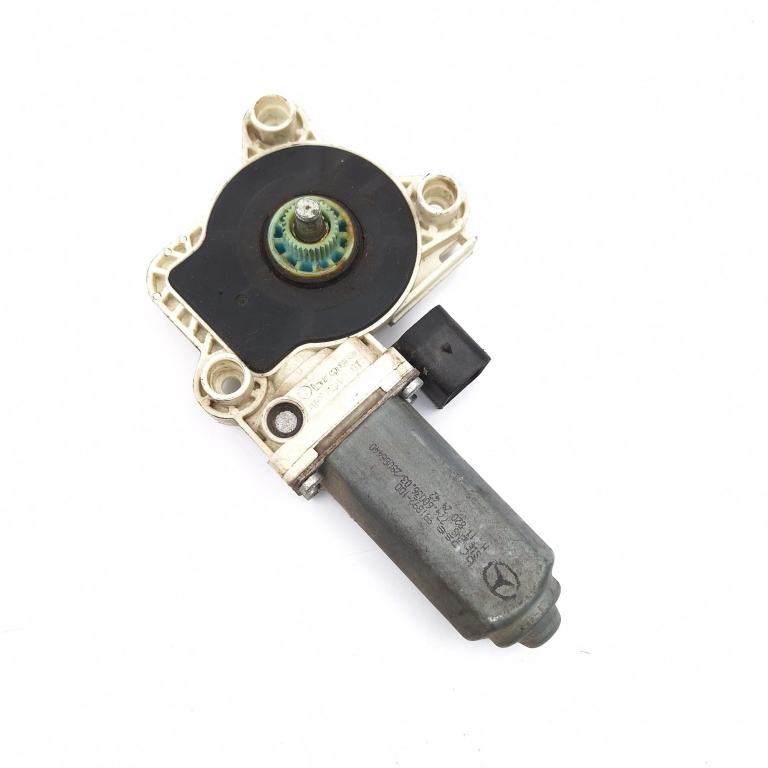 Motoras Macara Stanga Fata Mercedes-Benz E-Class (W211) 2002-2009 0536009001, 991892100, A2118202442 , 7746003603, 28086440 Brose, Siemens