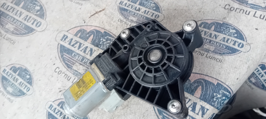 Motoras macara stanga fata Nissan Qashqai, C22010100