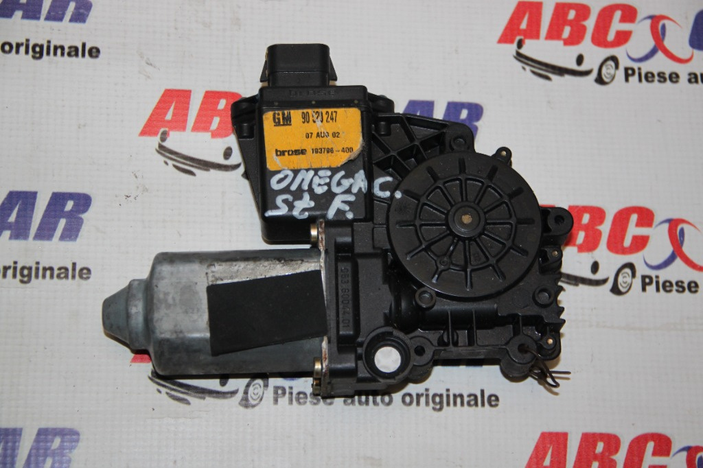 Motoras macara stanga fata Opel Omega 1986-2003 90520247, 1193796-400
