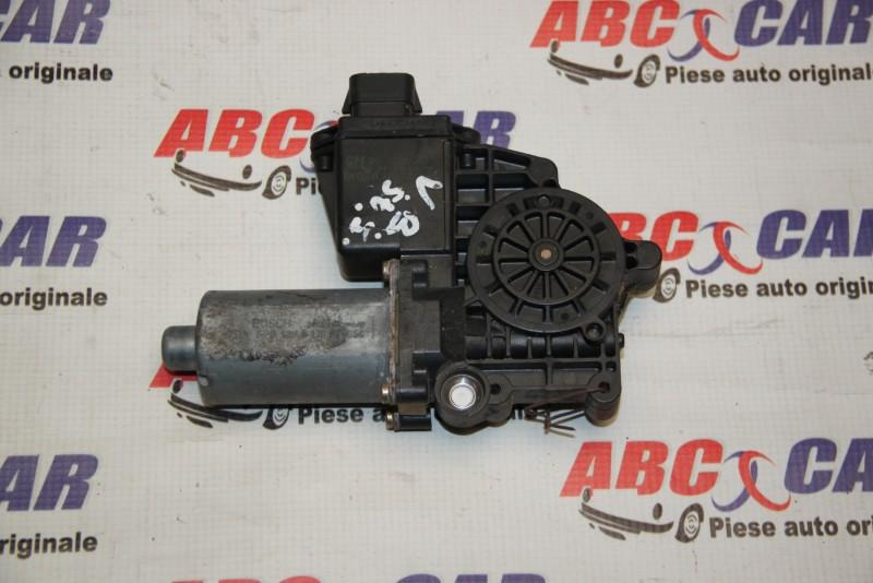 Motoras macara stanga fata Opel Vectra B 1995-2002 90520227