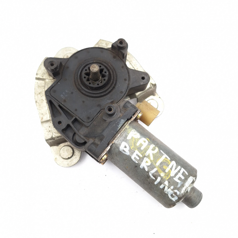 Motoras Macara Stanga,fata Peugeot PARTNER 1 1996 - 2013 0130821720, 0 130 821 720
