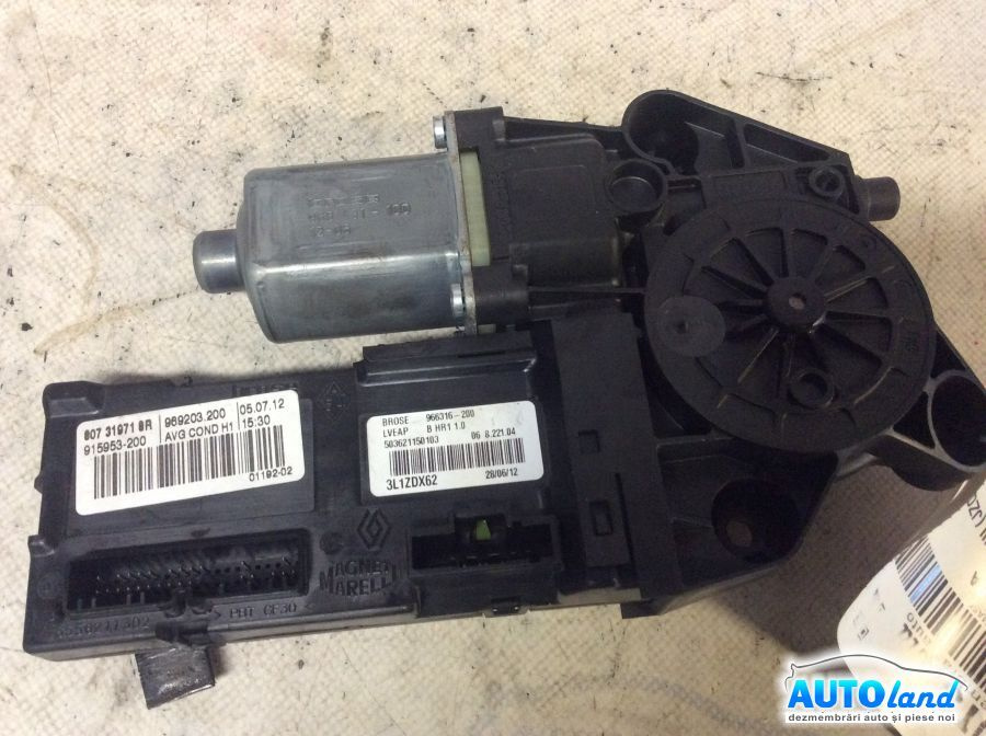 Motoras Macara Stanga Fata Renault SCENIC III JZ0/1 2009