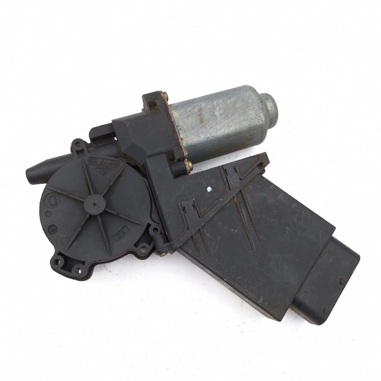 Motoras Macara Stanga Fata Skoda Fabia 1 1999-2007