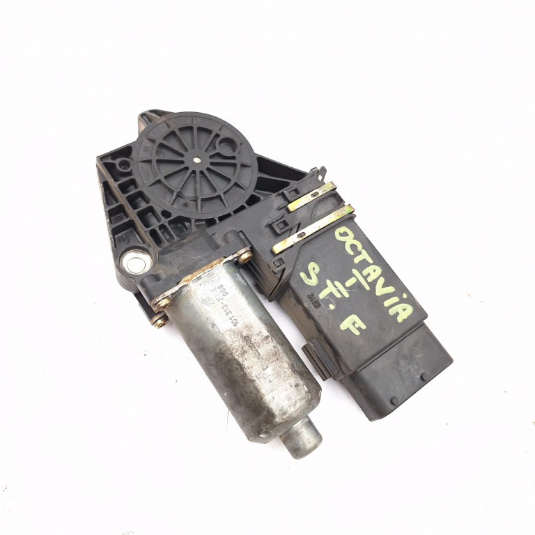 Motoras Macara Stanga,fata Skoda OCTAVIA 1 (1U) 1996 - 2010 0130821731, 101313XXX