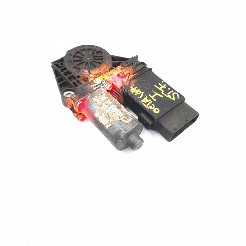 Motoras Macara Stanga,fata Skoda OCTAVIA 1 (1U) 1996 - 2010 0130821731, 104417302, 05074270, HW12S02...