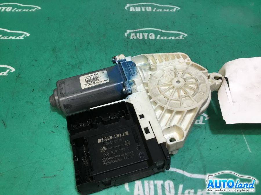 Motoras Macara Stanga Fata Volkswagen GOLF V 1K1 2003