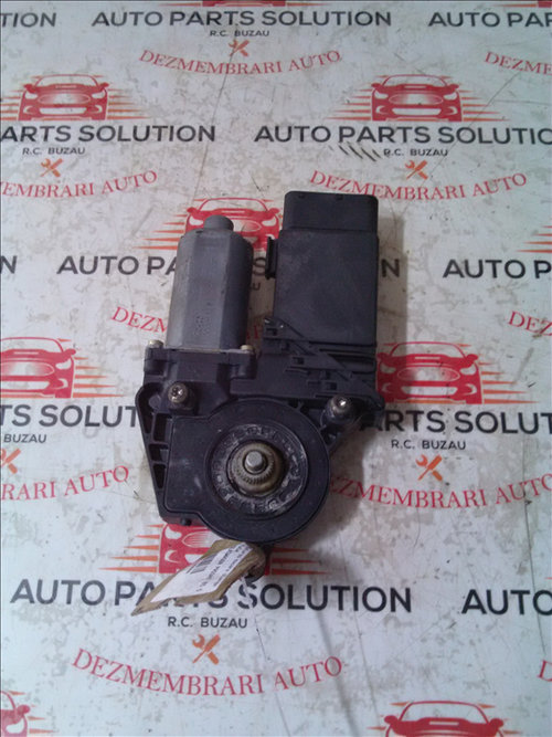 Motoras macara stanga fata VOLKSWAGEN PASSAT B5.5