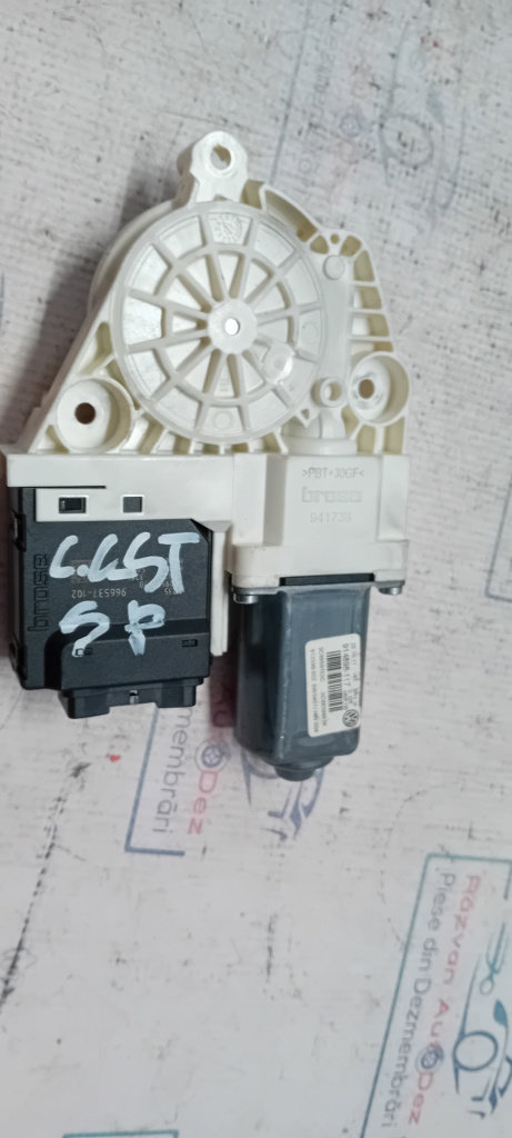 Motoras macara stanga fata Volkswagen Passat CC 2011, 3C8959703C