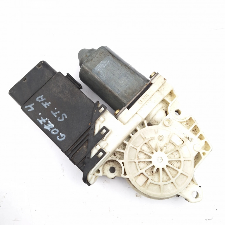 Motoras Macara Stanga Fata Vw Golf 4 1997-2004 1.4 16V Axp Benzina 105404301, 101387102, 7746002102, 101387-102, 77460021.02, 23041612, 05074200, 160237, 119433 Brose