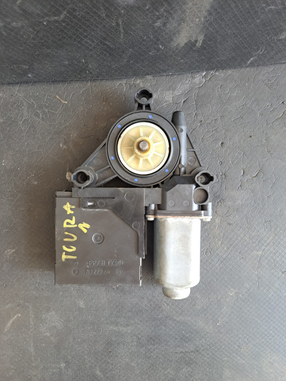 MOTORAS MACARA STANGA FATA VW GOLF 5 - COD 1K0959793G