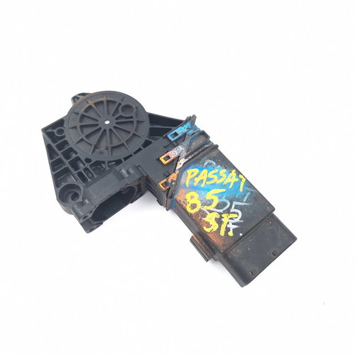 Motoras Macara Stanga,fata VW PASSAT B5, B5.5 1996 - 2005 9776101430203, F005S00047, 08504906