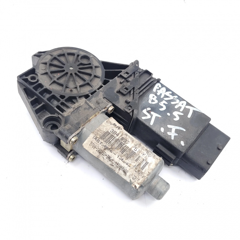 Motoras Macara Stanga,fata VW PASSAT B5, B5.5 1996 - 2005 105414301, 05074250, HW02S0002180601, 131716, 180601, 3B4837751, 9700105555300