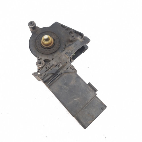 Motoras Macara Stanga,fata VW PASSAT B5, B5.5 1996 - 2005 9776101430200, F005S00000, 77016906
