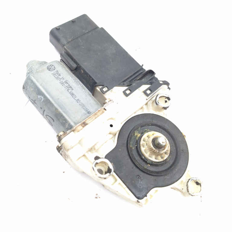 Motoras Macara Stanga,fata VW PASSAT B5, B5.5 1996 - 2005 9776101430203, 7746002102, F005S00047, 9776-101430-203, 101387101, 27031640, 18327