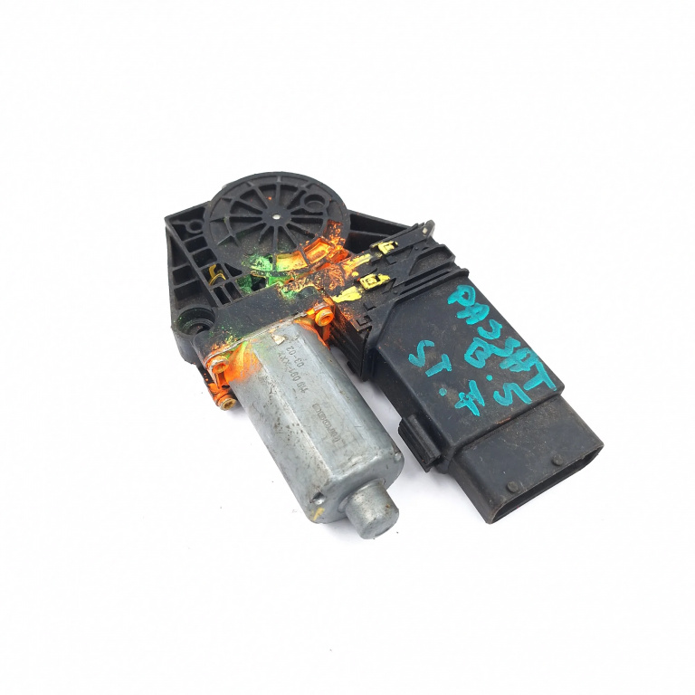 Motoras Macara Stanga,fata VW PASSAT B5, B5.5 1996 - 2005 119091XXX, 105414301, 05074250, HW09S0009190203, 152148, 0130821695, 190203