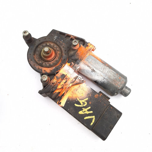 Motoras Macara Stanga Fata Vw Passat B5, B5.5 1996-2005 0130821695, 101435203, 05076470, H120S270808...
