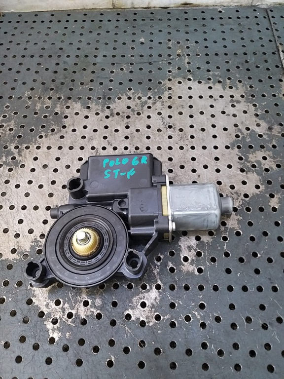 Motoras macara stanga fata vw polo 6r 0130822531 6r0959801r