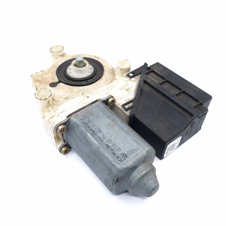 Motoras Macara Stanga,fata VW POLO (9N, 9N3) 2002 - 2010 6Q1959801A, 990220100, A90220100, 101386102, 7746002101, 28023528