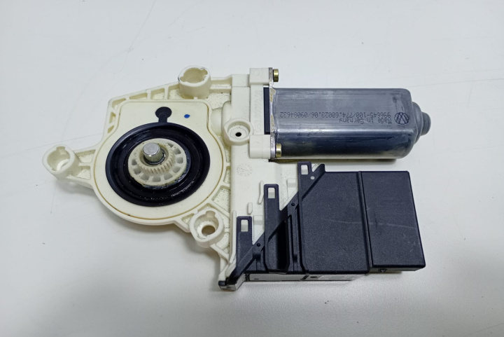 Motoras macara stanga spate 1K0959703B Skoda Octavia 2 [2004 - 2008]