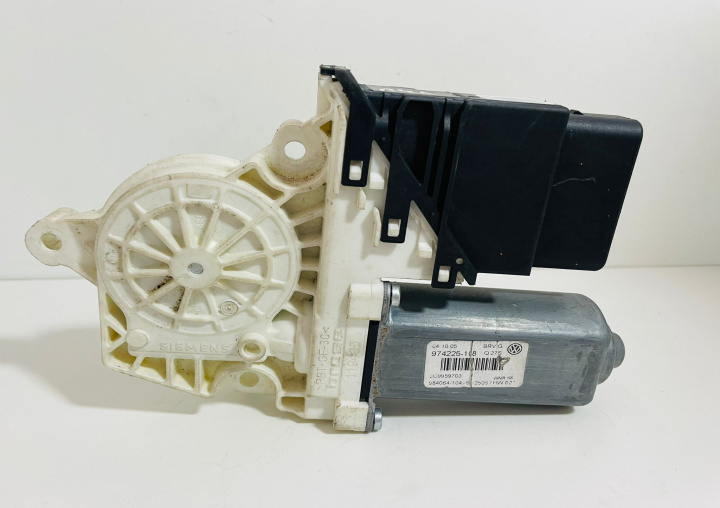 Motoras macara stanga spate 974225108/3C9959703 Volkswagen VW Passat B6 [2005 - 2010]