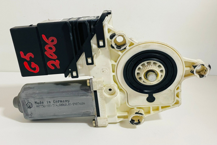Motoras macara stanga spate 993424100/1K0959703C Volkswagen VW Golf 5 [2003 - 2009]