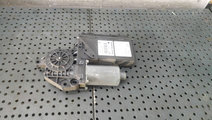 Motoras macara stanga spate audi a4 b7 8ec 0130821...