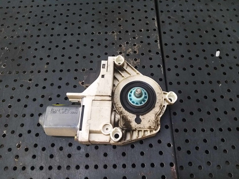 Motoras macara stanga spate audi a6 c6 4f 997005101
