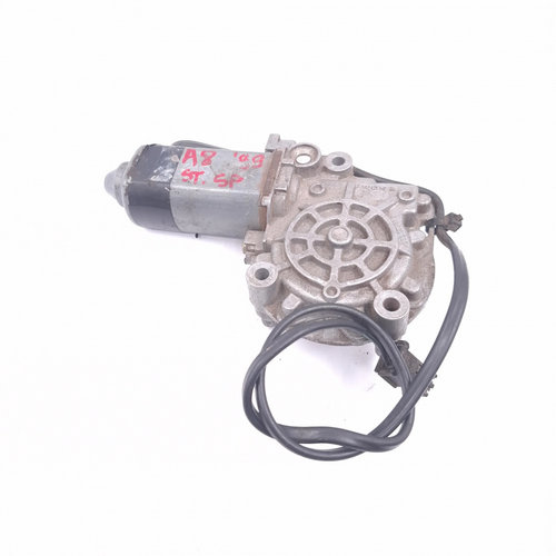 Motoras Macara Stanga Spate Audi A8 (4D) 1994-2002 0531826101