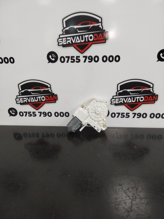 Motoras macara stanga spate Audi Q3 (2011-2017) [8U] 2.0 Motorina 2015, 8K0959811A